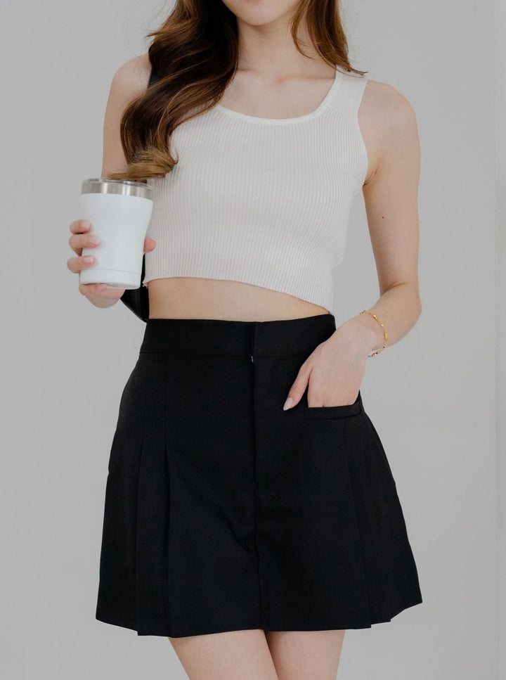 Caroline Skort