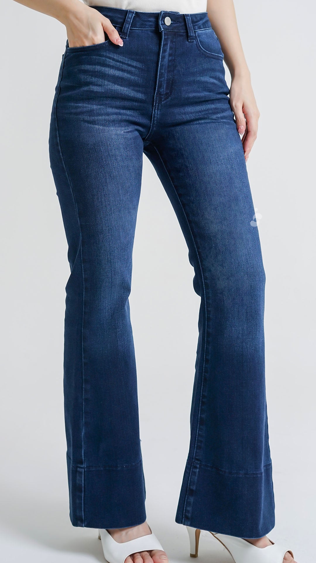 CLAIRE JEANS
